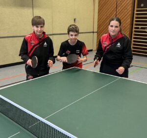 v.l.n.r. Vincent Leyhr, Neo Rehling und Lilly Müller